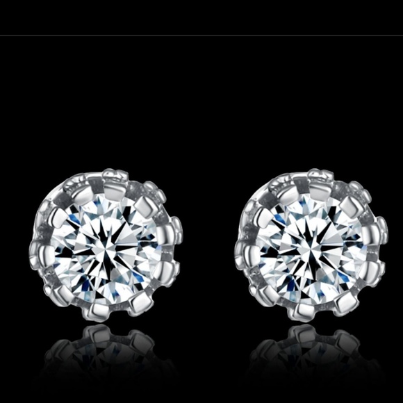 .925 Sterling Silver 8mm Cz 2 Carat Crown Studs - Picture 4 of 5